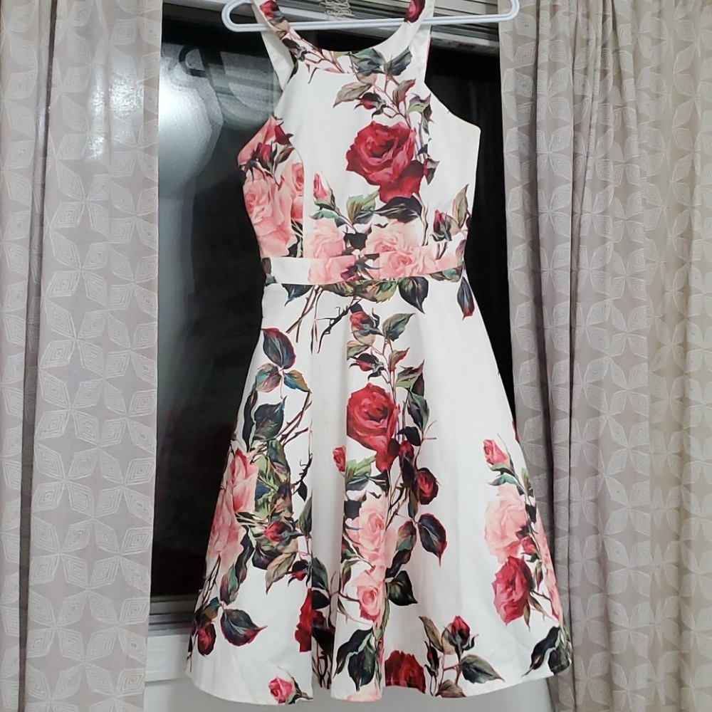 Flower pattern dress